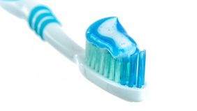 Erfolgreiche Mundhygiene: Die Zahnb&uuml;rste regelm&auml;ssig wechseln