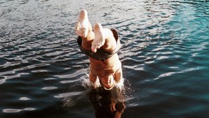 Schwimmen mit vollem Magen