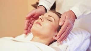 Reiki &ndash; Heilung durch Handauflegen