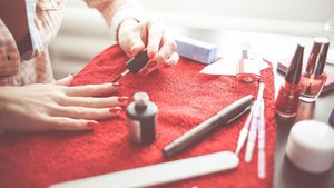 Brüchige Nägel, was tun? Brüchige Nägel, was tun?