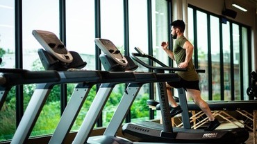 Aufwärmphase vor dem Sport Aufwärmphase vor dem Sport